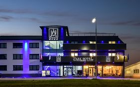 PARKHOTEL BRAUNAU - 24 Stunden Self Check-IN